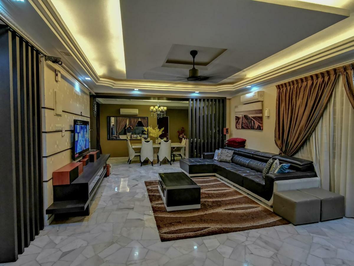 Ria Villa *